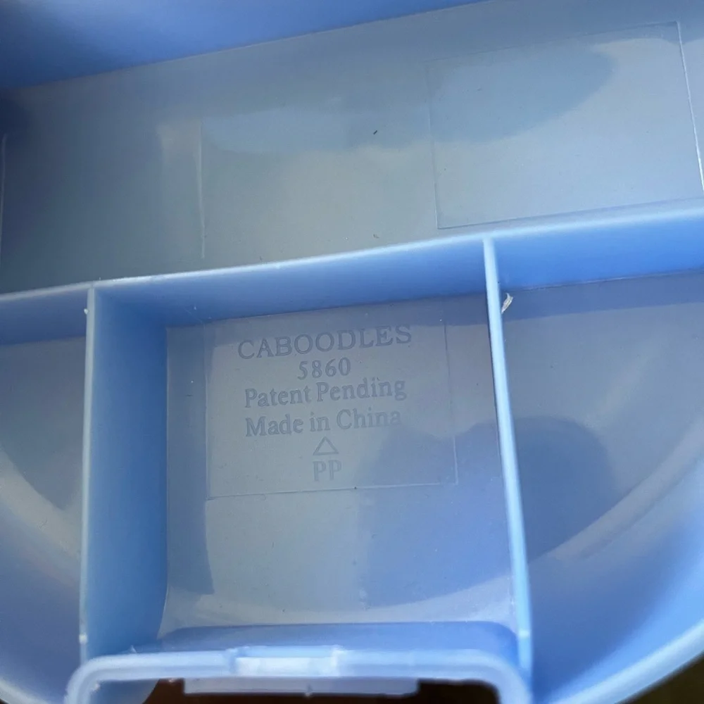 CABOODLES 5860 VINTAGE ROUND MIRROR MAKEUP CASE‎ BLUE